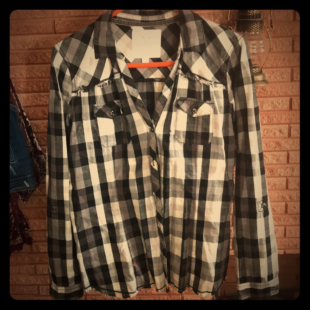 Super cute western style button down shirt